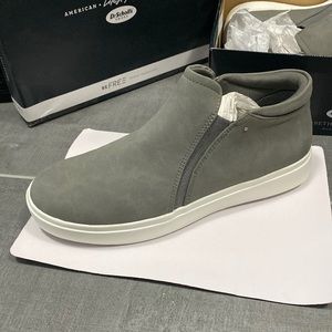 Brand new Dr Scholl’s sneakers